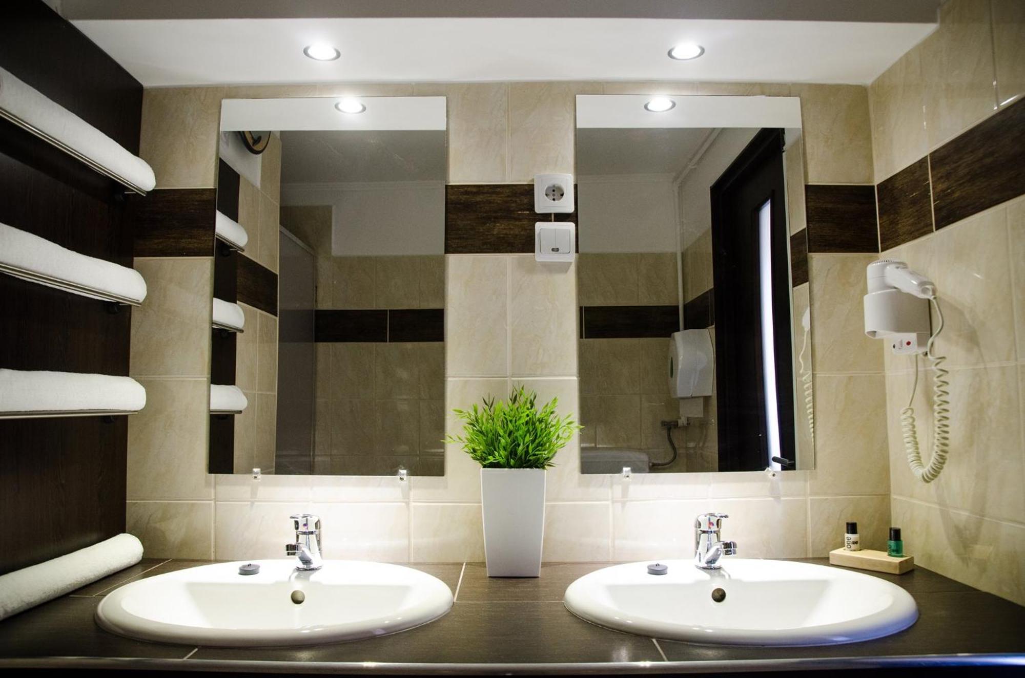 Green Corner Wellness Püspökladány Kültér fotó