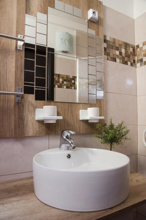 Green Corner Wellness Püspökladány Szoba fotó