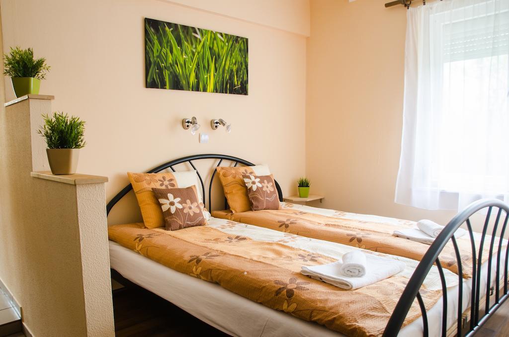 Green Corner Wellness Püspökladány Szoba fotó